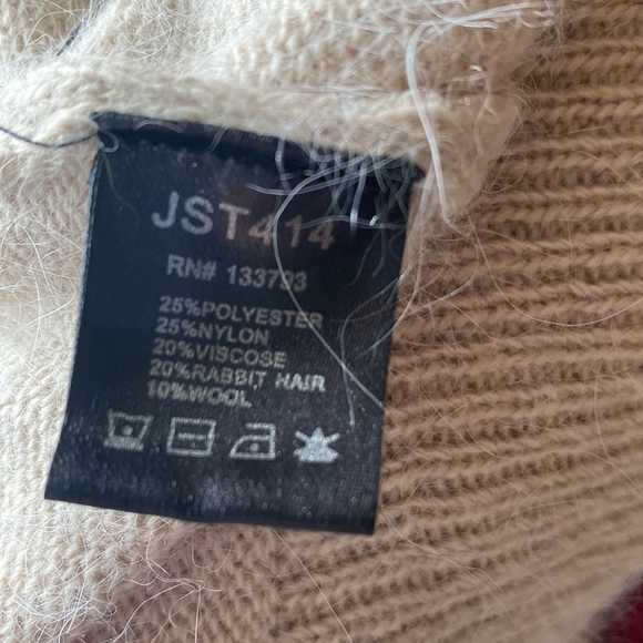 Gorgeous ruffle bell sleeve cardigan by POL - Picture 7 of 7